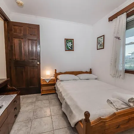 Hara Kiotari Prázdninový dům Gennadi