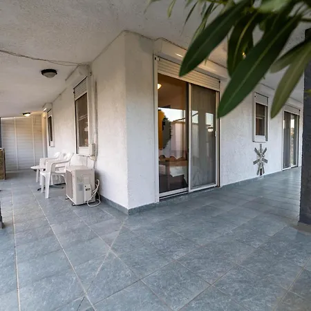 Hara Kiotari * Γεννάδι